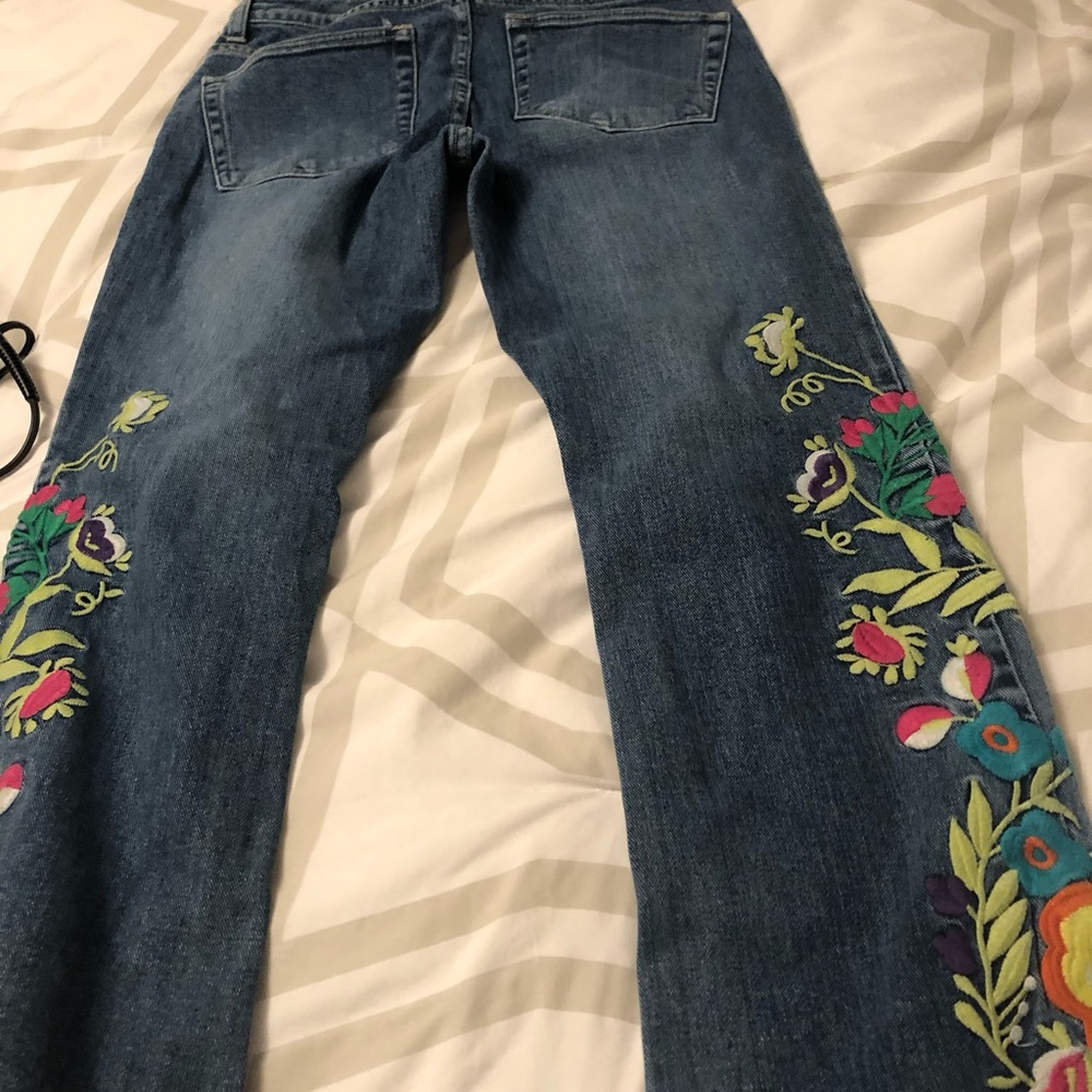 Boston Proper Boho Embroidered Medium Wash Jeans 2 - Picture 8 of 10